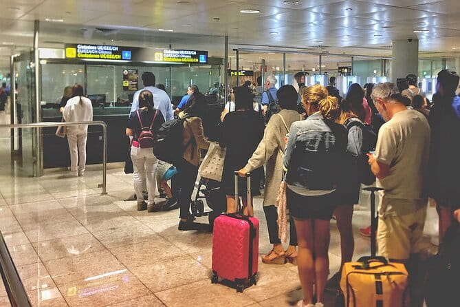 Fast Track VIP Service Noi Bai Airport (Hanoi - Vietnam) - Departure support: check-in to security to the boarding gate