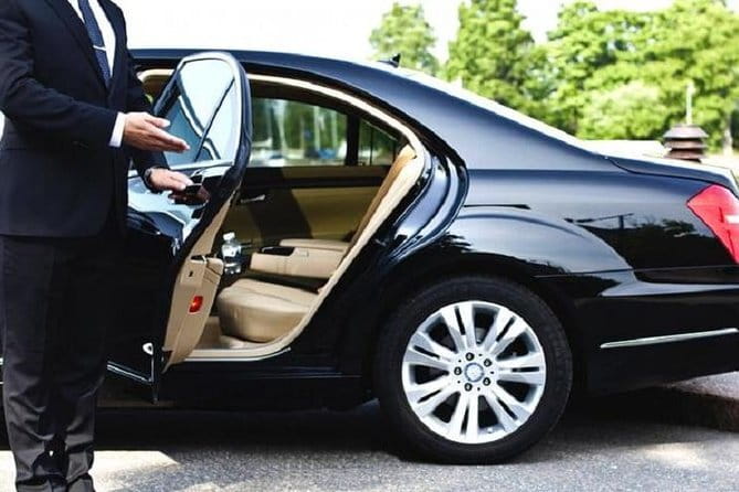 Fast Track VIP Service Tan Son Nhat Airport (Ho Chi Minh-Vietnam) - Duration Reality: From 10 Minutes to 50 Minutes