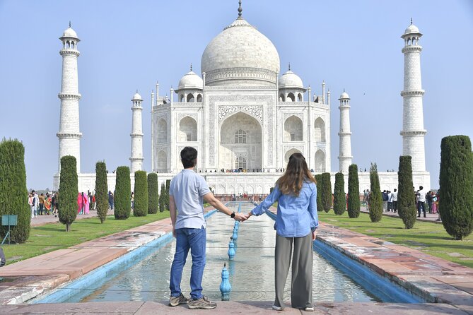 From delhi:(Vip entry)All Inclusive Taj Mahal & Red Fort day trip - Quick hits before you go
