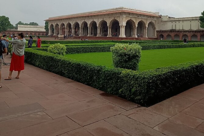 From delhi:(Vip entry)All Inclusive Taj Mahal & Red Fort day trip - Optional Baby Taj stops: Mehtab Bagh or Itmad-ud-Daulah