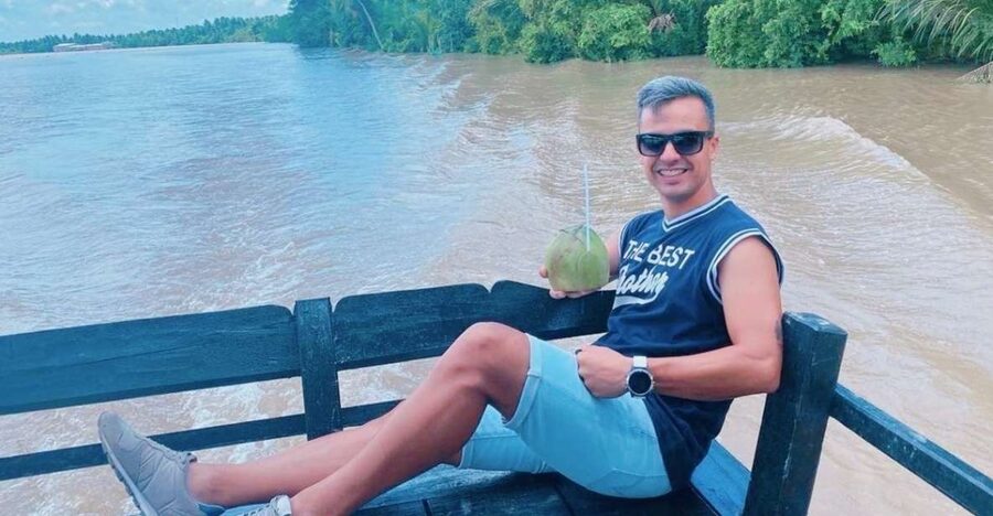 From Ho Chi Minh City: Mekong Delta VIP Tour by Limousine - Getting Out of Ho Chi Minh City: The 90-Minute Limousine Ride
