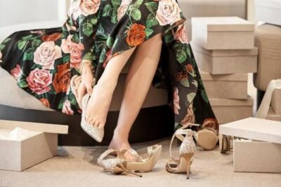 From Lake Como or Milan: Serravalle VIP shopping and Wine Tasting - Serravalle Designer Outlet: 2 hours to shop with a plan