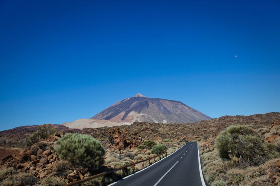 From Puerto de la Cruz: Teide and Masca VIP Tour - Teide and Pico Viejo: reading volcanic evidence in layers