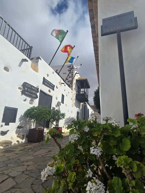 Fuerteventura: Island Highlights and Hotspots Grand VIP Tour - The route logic: how a 6-hour day covers so much