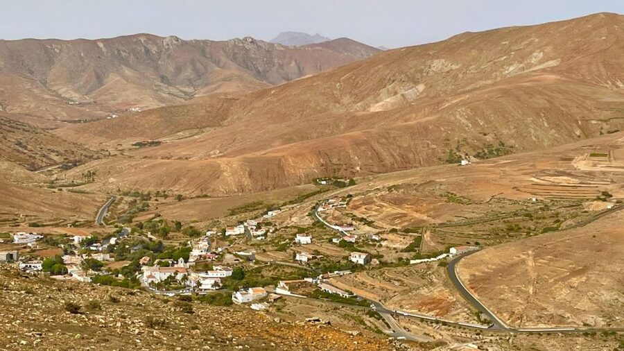 Fuerteventura: Island Highlights Guided VIP Sightseeing Tour - Windmills, Tefía, and Pájara: the culture stops that prevent the day from feeling too scenic-only