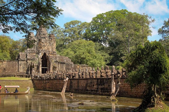 Full-day Private VIP Tour to Angkor Complex - Chau Say Tevoda and Thommanon: Two Brahmanism Temples, One Walk East