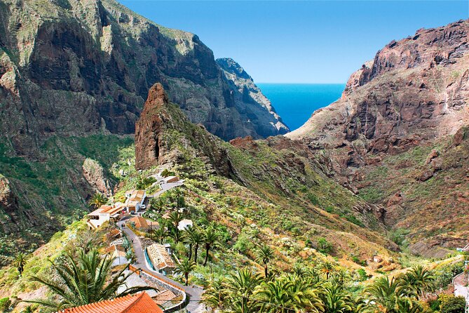 Full-Day Vip Masca and Teide Tour From South Tenerife - Mirador de Chipeque: clouds, greenery, then near-Mars terrain