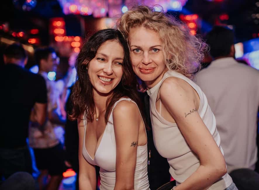 Fun explorers pub Crawl with 1 hour open bar and 3 VIP clubs - Why the Old Town Walk Feels Worth It (Even When You’re Drinking)