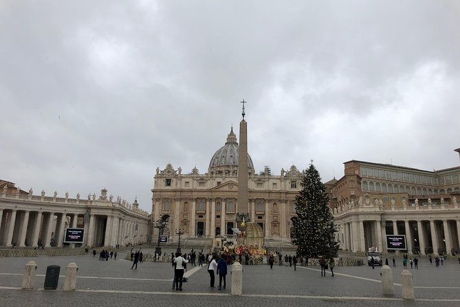 Golf Cart VIP tour of Rome with Driver and Tour Guide (3 or 5hrs) - Pantheon and Roman Forum: the ancient spine of the day