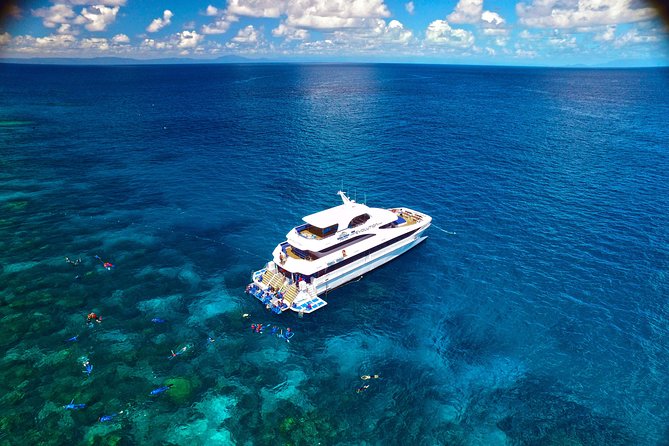 Great Barrier Reef Cruise - Gold Class VIP Lounge Package - Gold Class on Evolution: what “VIP lounge” really means on this reef day
