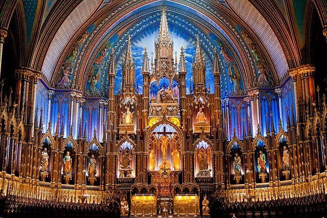 Greater Montreal 5-hour VIP Guided City Tour - City Hall and the finance-story stop you might not expect