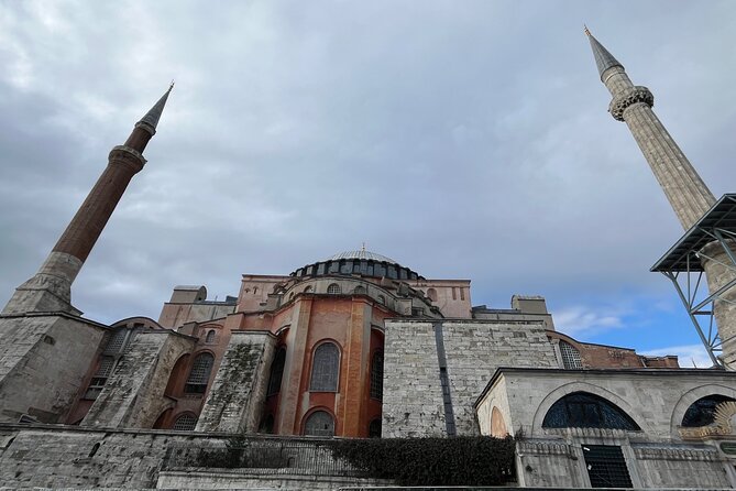 Hagia Sophia Guided Tour Priority entry - Seeing the dome through the guide’s eyes