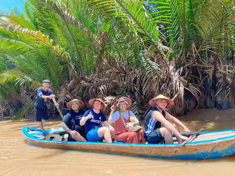 HCMC: Cu Chi Tunnels & Mekong Delta VIP Tour by Limousine - Lunch and the Small Comforts That Keep You Going