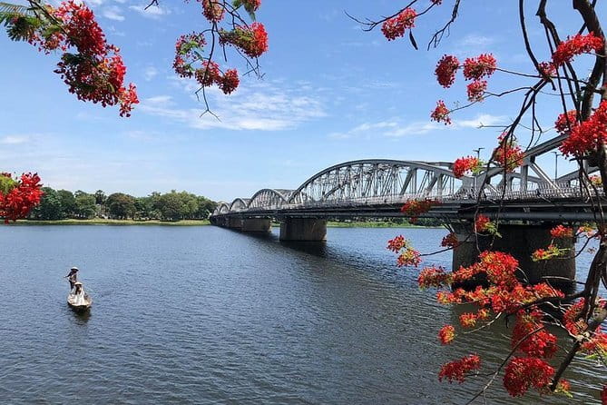 Hoi An to Da Nang Transfer - By Car - Eco-Friendly and Driver Care: What Those Claims Mean for You