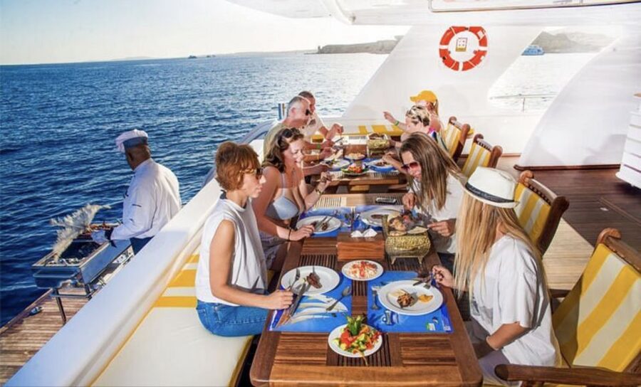 Hurghada: Elite vip snorkeling cruise with BBQ buffet lunch - Second and Final Snorkeling Sessions Before Return