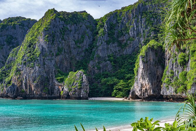 Hype Yacht : VIP Tour Phi Phi Island & Maya Bay from Phuket - Price and Value: Is $277 Per Person Worth It?