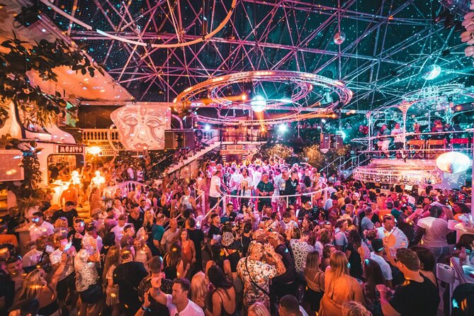 Ibiza: VIP Club Crawl with 3hrs Open Bar and Nightclub Entry - Meeting people fast: games plus a color-coded mingle