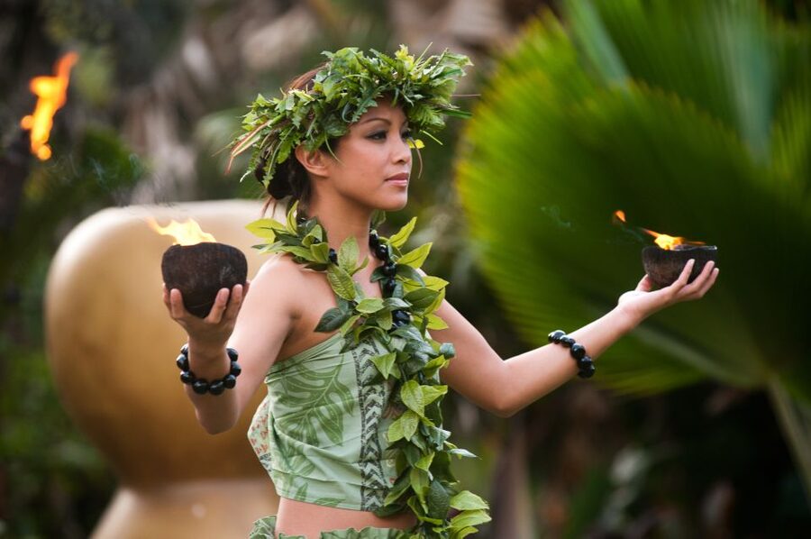 Kauai: VIP 4-Course Manor House Dinner & Luau Kalamaku Show - Kauai luau at Kilohana: what the VIP setup really gives you