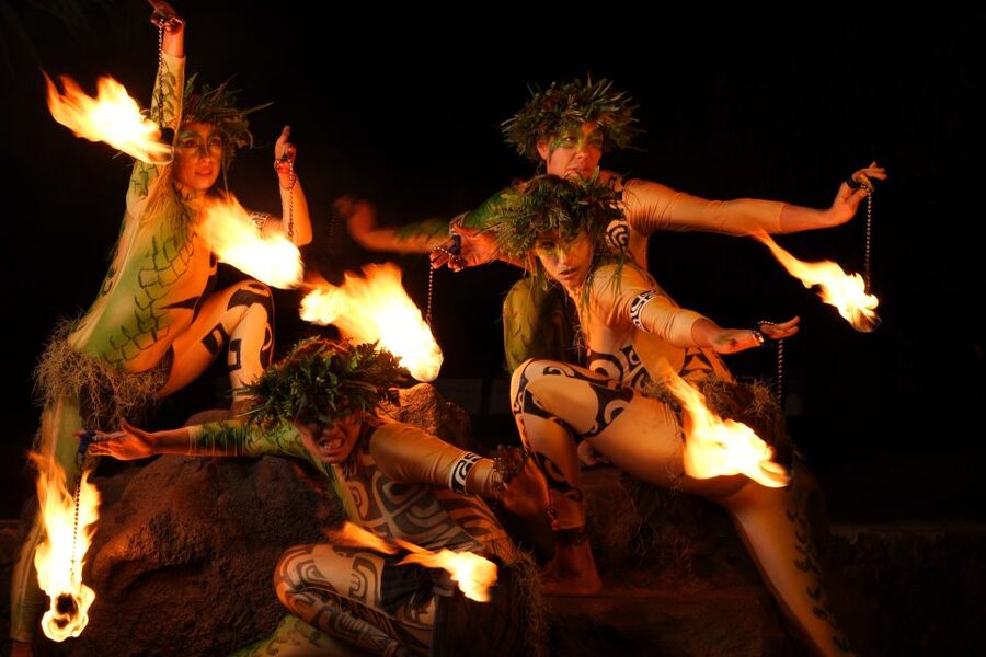 Kauai: VIP Manor House Dinner & Luau Kalamaku Show - How the four-course dinner at Gaylord’s really works