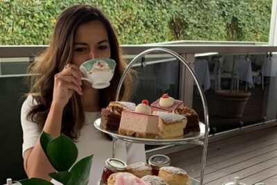 Kensington Palace VIP Garden Tour with Royal High Tea - The 2-Hour Plan: Meeting Near Queensway to Tea at the Palace