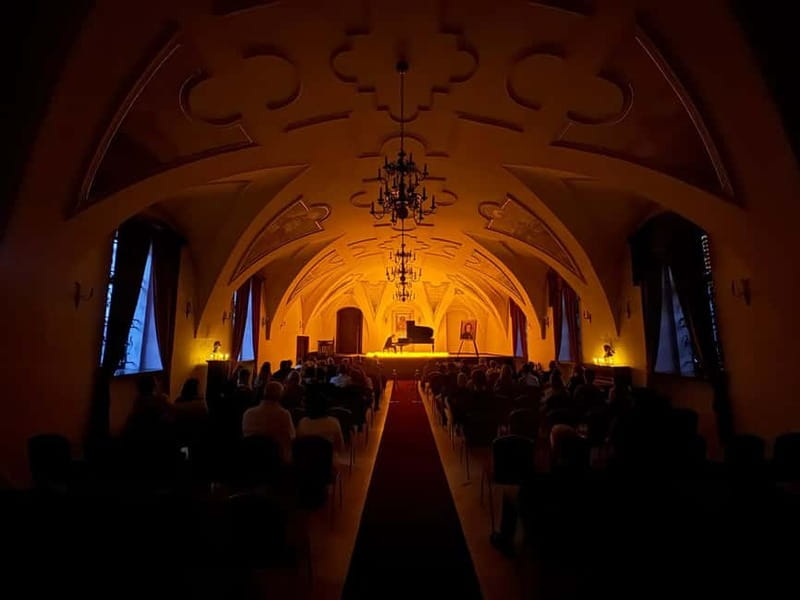Krakow: Piano Trio Chopin & Friends Concert VIP with Wine - The Chopin Chamber Trio and why their format works