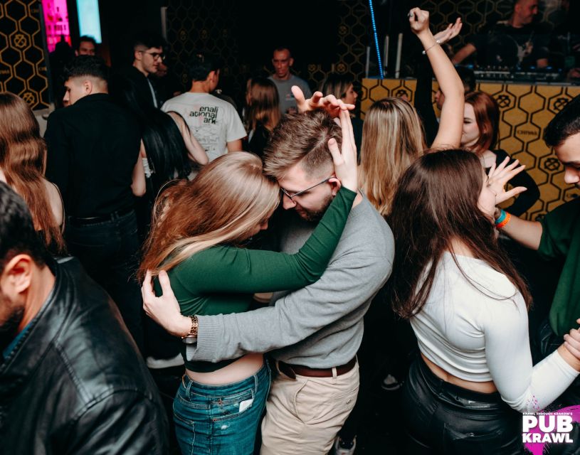 Krakow: Pub Crawl 1H Open Bar, VIP Entry & Welcome Shots - What’s included for $31: getting value without pretending it’s free money