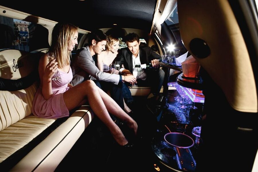 Krakow: VIP Limo Party Tour - Drinks included: a smoother start and a better group vibe
