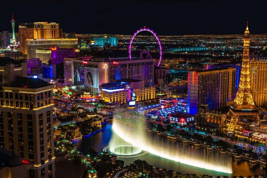Las Vegas: Helicopter Tour of the Strip with Window Seats - What happens before takeoff: short safety briefing, quick boarding
