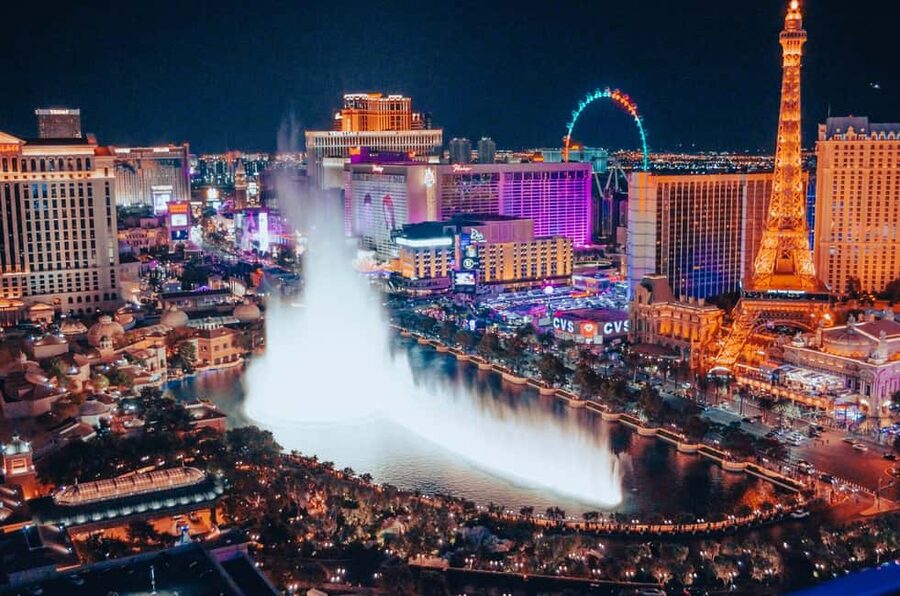 Las Vegas: Helicopter Tour of the Strip with Window Seats - Where you meet: Gate 27A and the West Air flow