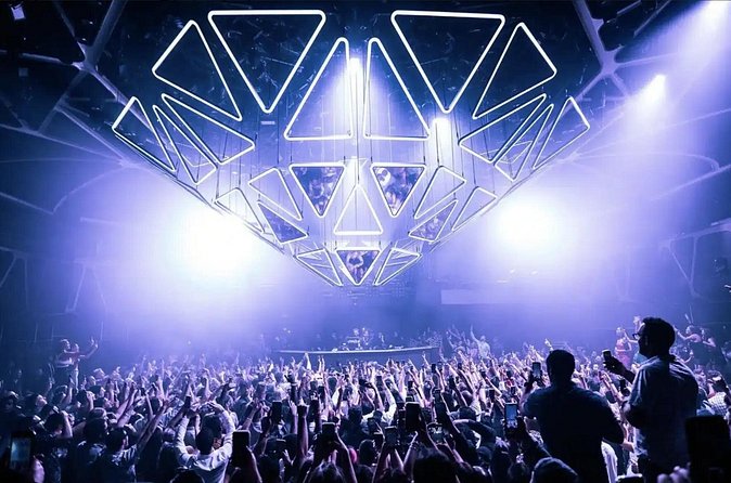 Las Vegas: VIP Club Crawl with Party Bus, Express Entry & Drinks - The club-crawl stops: what you can expect at each venue