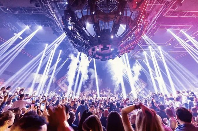 Las Vegas: VIP Club Crawl with Party Bus, Express Entry & Drinks - Who this is best for (and who might want another option)