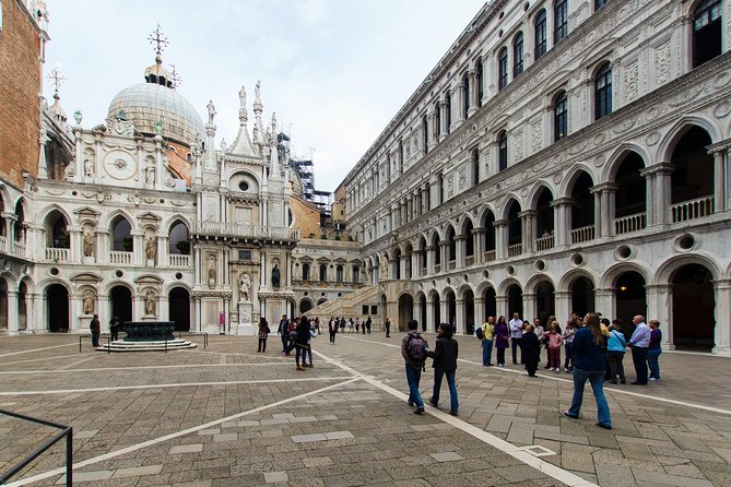 Legendary Venice: Doge's Palace, St Mark's & VIP Terrace Access - The Bridge of Sighs and New Prisons: politics with consequences