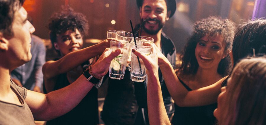 Leipzig: Bar and Club Tour with Free Shots and VIP Entry - VIP entry and free shots: how this tour actually saves you time and money