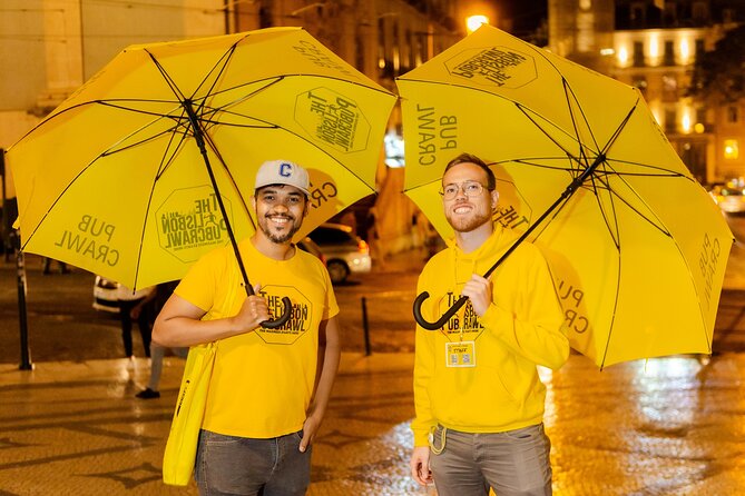 Lisbon: Pub Crawl with Open Bar, Shots & VIP Club Entry - Open bar timing: when the beer-and-sangria window hits