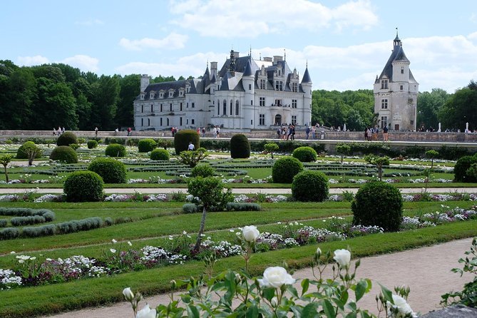 Loire Valley Castles VIP Private Tour: Chambord, Chenonceaux, Amboise - How the day stays comfortable: pacing, lunch, and free time