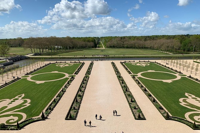 Loire Valley Castles VIP Private Tour: Chambord, Chenonceaux, Amboise - Who should book this VIP castles tour?