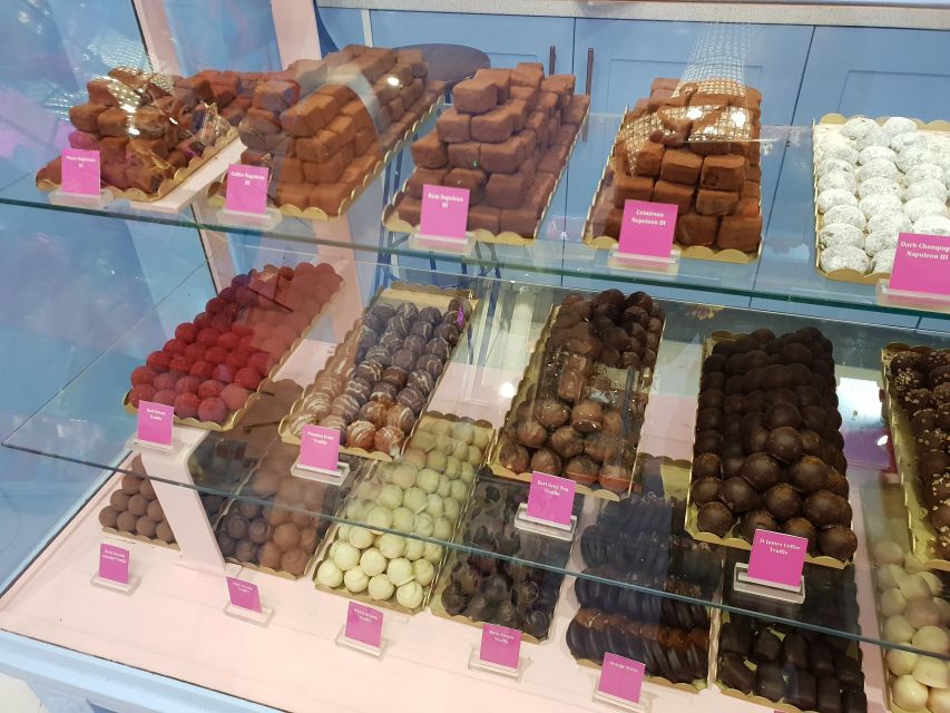 London: VIP Chocolate Tour - The Guide Experience: From Cocoa Trading to Chocolate Clarity
