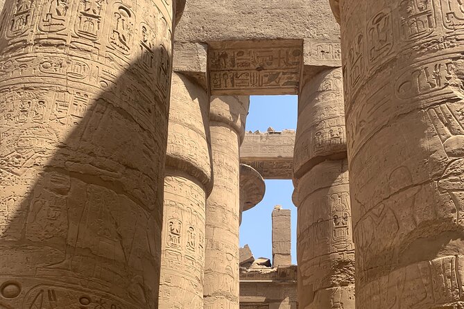 Luxor & Kings’ Valley Private VIP Tour with Pick up - Colossi of Memnon: a short stop with a specific story
