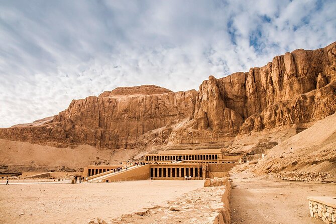 Luxor Tour from Hurghada Full Day Hight Quality King VIP - Karnak Temple: where guidance pays off
