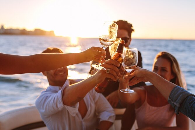 Luxury Capri Dining Experience & Aperitif with Yacht Transfer - Private Tornado 38 Yacht from Sorrento to Capri