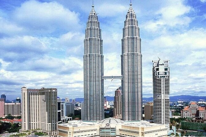 LUXURY VIP bus: Kuala Lumpur (KL) guided day tour from Singapore - The luxury VIP bus comfort between Singapore and KL
