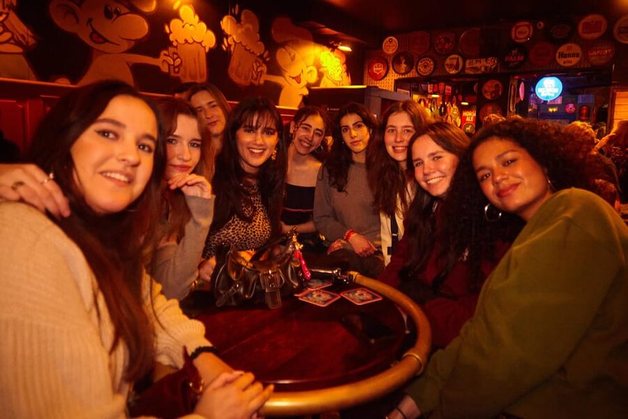 Lyon: Riviera Bar Crawl Party with Free Shots and Vip Entry - Quick hits before you go