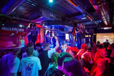 Lyon: Riviera Bar Crawl Party with Free Shots and Vip Entry - What the 4-hour plan really looks like (and how to pace yourself)