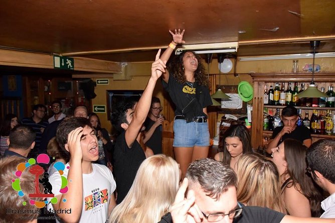 Madrid Halloween Pubcrawl – Open Bar, Shots & VIP Club Entry - The hosts and the crowd: why guides like Ricardo, Hamza, and Luis matter