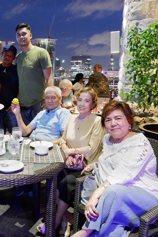 Makati: Music Clubs, Rooftops, & Go Go Bars with VIP Access - IM Hotel Rooftop (9:00–9:45): the second skyline hit