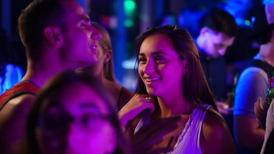 Milan: Ultimate Bar Crawl with Shots and VIP Club Access - Getting between stops: walking, low-season changes, and the Corso Como option