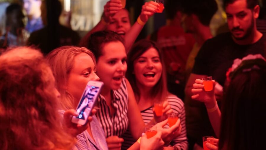 Milan: Ultimate Bar Crawl with Shots and VIP Club Access - Who should book this Milan VIP bar crawl