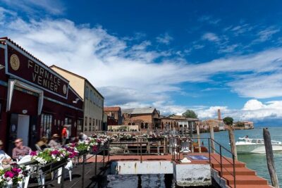 Murano Glassblowing and VIP Shopping Tour - The boat ride bonus: Venice views without the headache