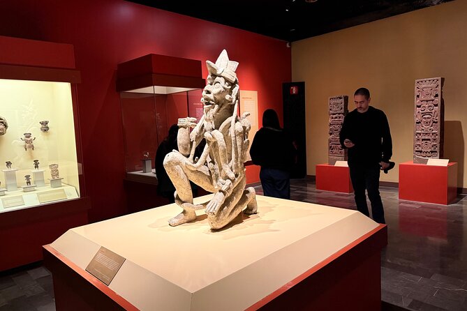 Museum of Anthropology and Chapultepec Castle VIP guided tour - What makes it feel VIP: small group size and expert pacing