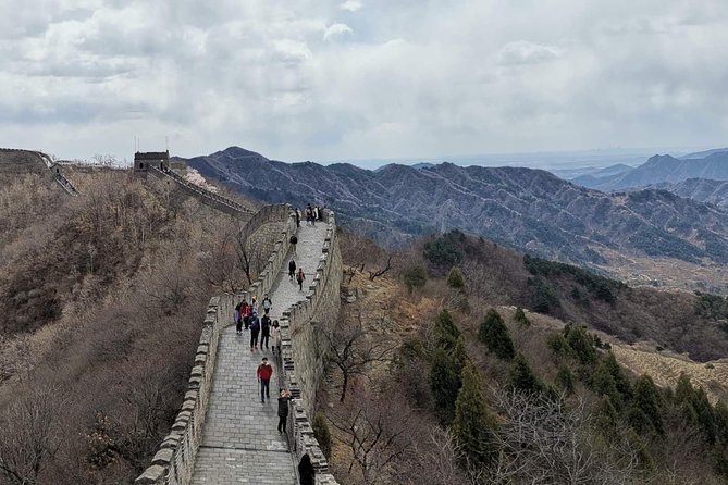 Mutianyu Great Wall Private Trip VIP Fast Track from PEK Airport - Who should book this Mutianyu private trip